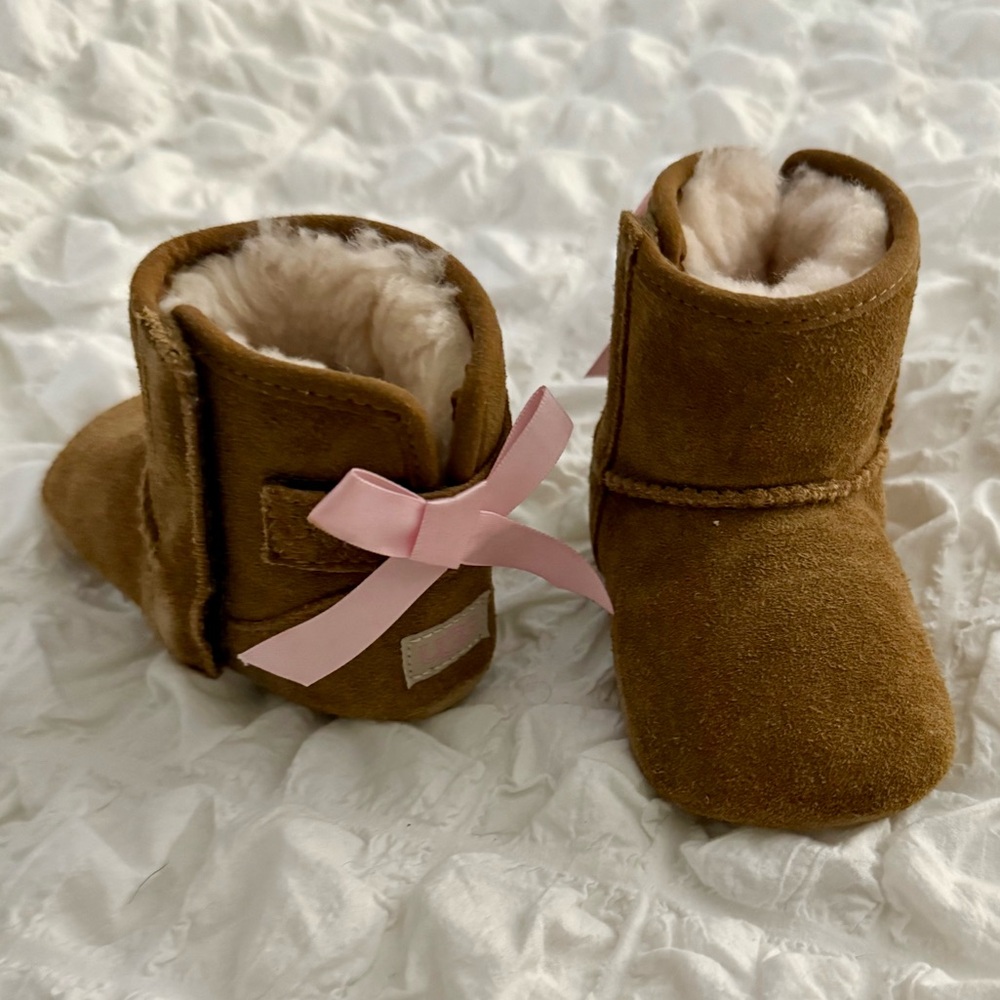 New UGG boots size 9-12 months
